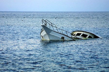 Zatonuvshij boat