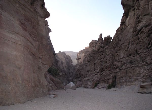 034