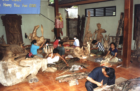 18 - Carvers
